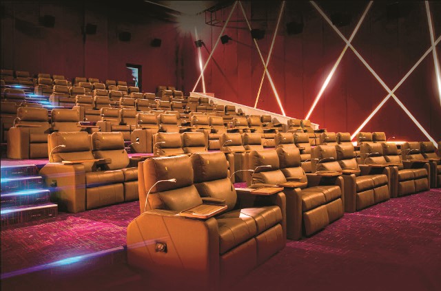 Located at the 3rd floor of Venice Grand Canal, the state-of-the-art Venice Cineplex opened to the movie going public.